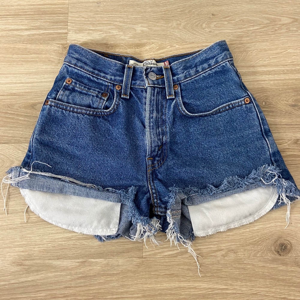 Levi’s 569 shorts